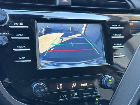 Used 2019 Toyota Camry SE image 21