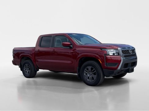 Used 2025 Nissan Frontier SV AWD/4WD image 7