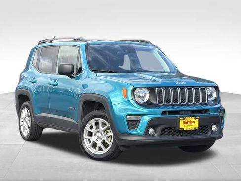 Used 2022 Jeep Renegade Latitude image 1