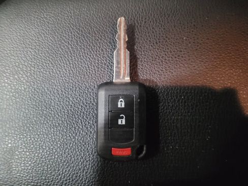 Used 2020 Mitsubishi Outlander Sport ES FWD image 32