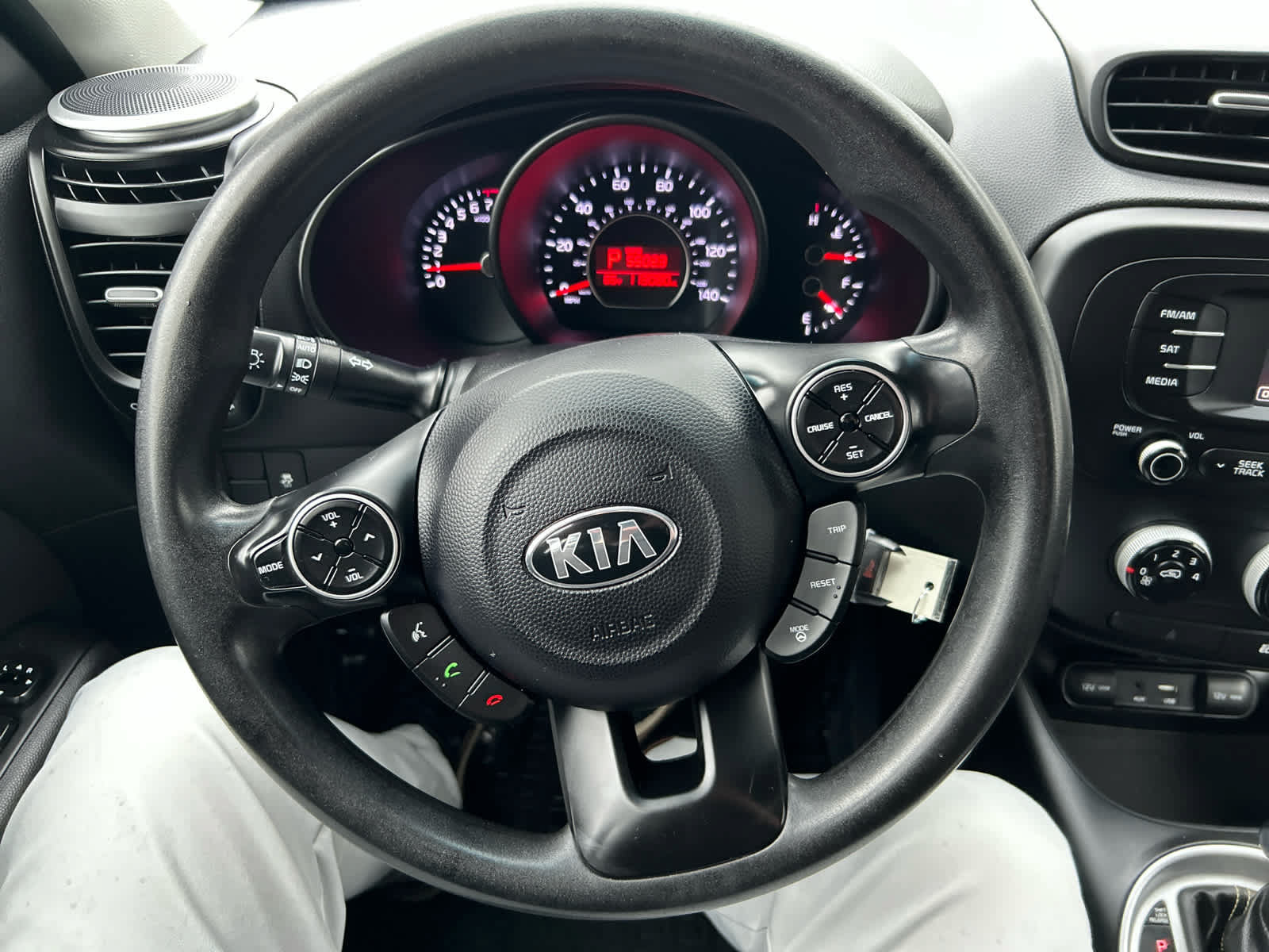 Used 2015 Kia Soul + FWD image 15