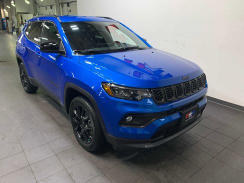 New 2026 Jeep Compass Latitude image 2