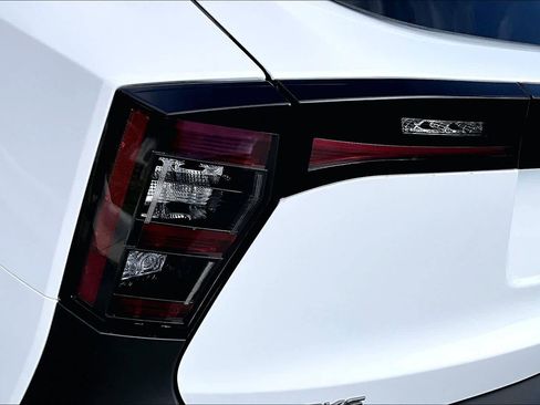 New 2026 Nissan Kicks SV image 14