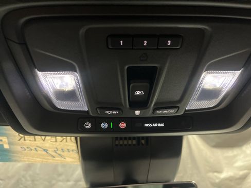 Used 2024 GMC Sierra 1500 AT4 w/ Technology Package AWD/4WD image 24