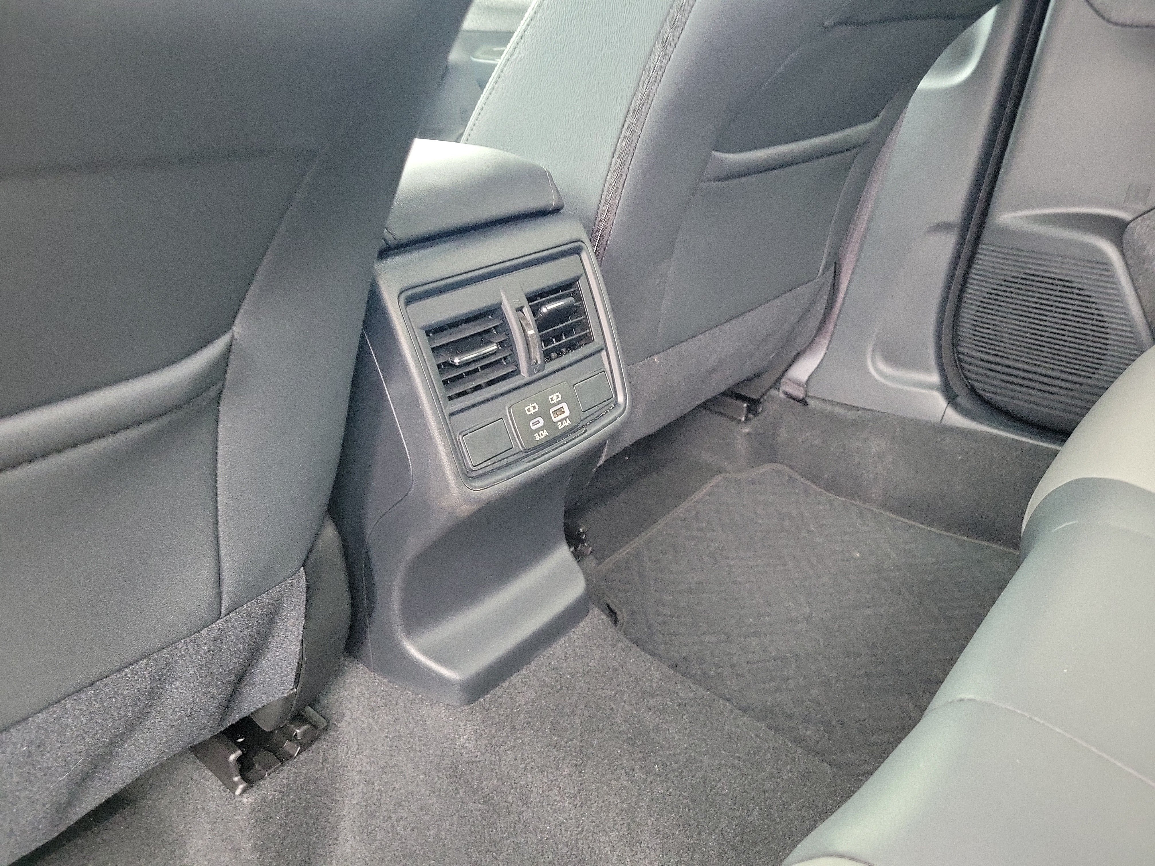 Certified 2026 Subaru Outback Premium AWD/4WD image 13