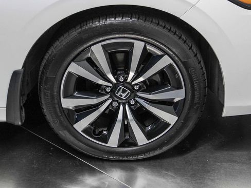 Used 2023 Honda Civic EX-L image 9