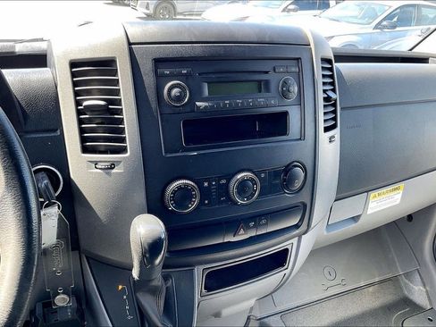 Used 2013 Mercedes-Benz Sprinter 2500 image 9