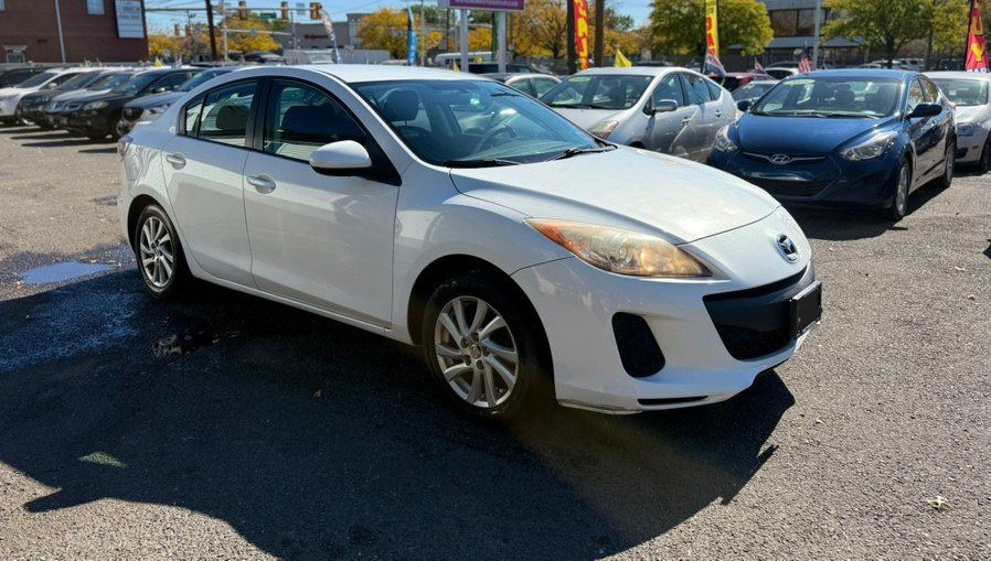 Used 2012 MAZDA MAZDA3 i Touring FWD image 3
