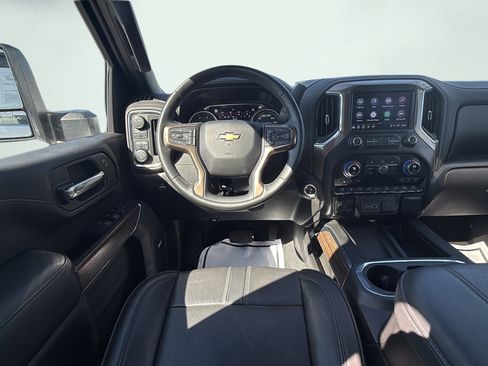 Used 2023 Chevrolet Silverado 2500 High Country w/ Technology Package AWD/4WD image 38