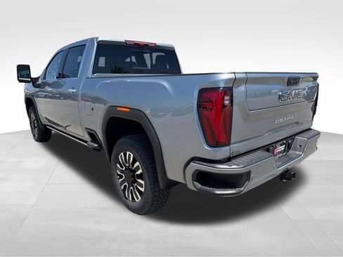 New 2026 GMC Sierra 2500 Denali Ultimate AWD/4WD image 5