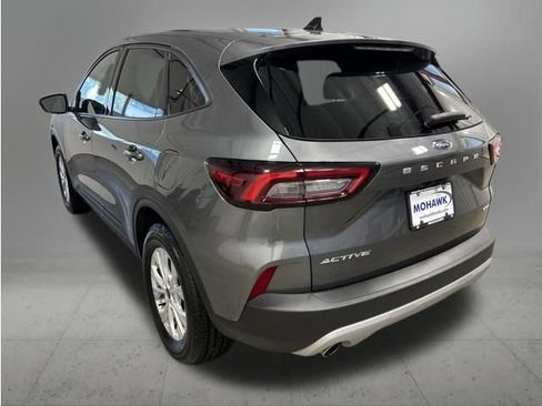 Used 2025 Ford Escape Active AWD/4WD image 3
