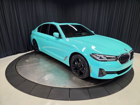 Used 2023 BMW 530i xDrive image 4