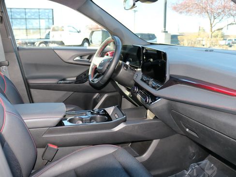 Used 2025 Chevrolet Equinox RS image 23