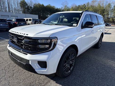 New 2025 Ford Expedition Max Platinum w/ Stealth Performance Package image 3