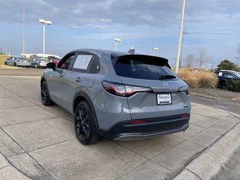 Used 2024 Honda HR-V Sport image 8