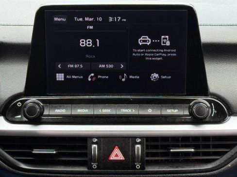 Used 2024 Kia Forte LXS image 16