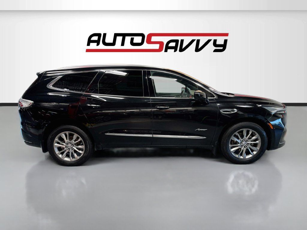 Used 2023 Buick Enclave Avenir w/ Avenir Technology Package AWD/4WD image 8