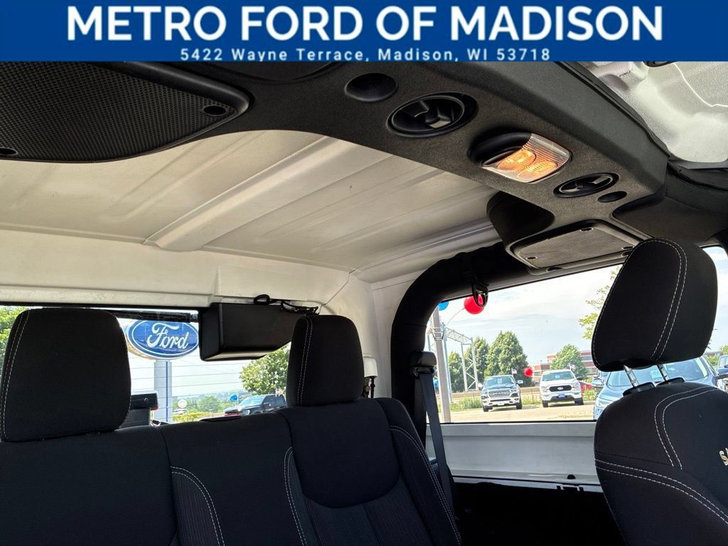 Used 2015 Jeep Wrangler Sahara AWD/4WD image 38