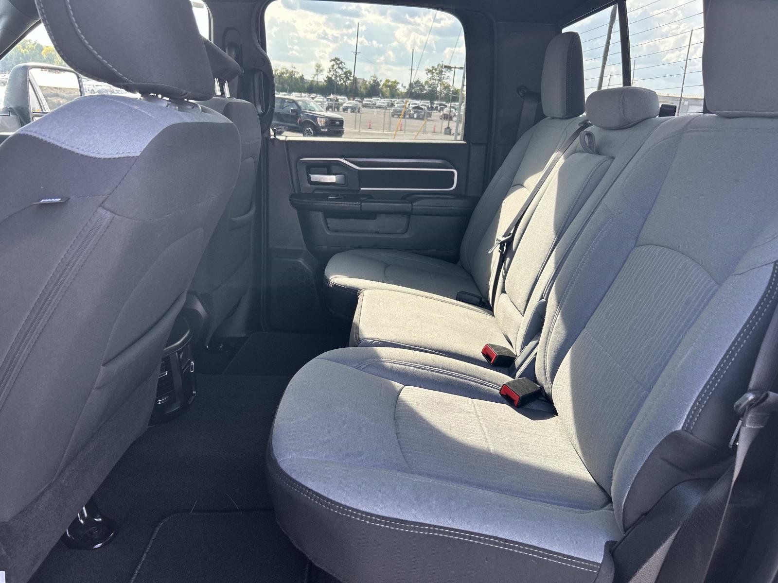 Used 2024 RAM 2500 Big Horn w/ Safety Group AWD/4WD image 28