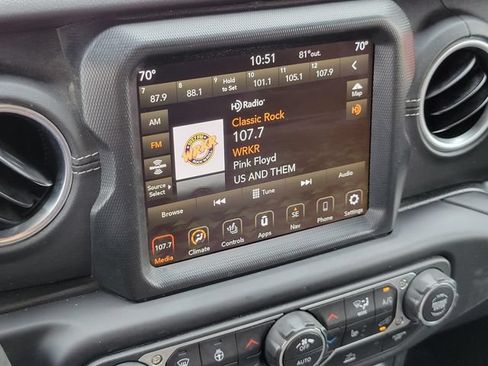 Used 2023 Jeep Wrangler Unlimited Sahara w/ Cold Weather Group AWD/4WD image 20
