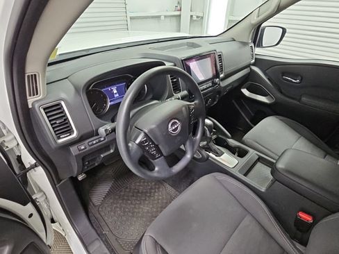 Used 2022 Nissan Frontier SV RWD image 12