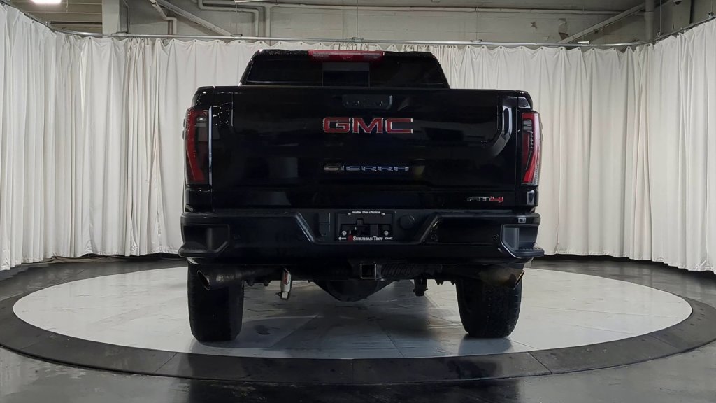 Used 2024 GMC Sierra 2500 AT4 w/ AT4 Premium Plus Package AWD/4WD image 9