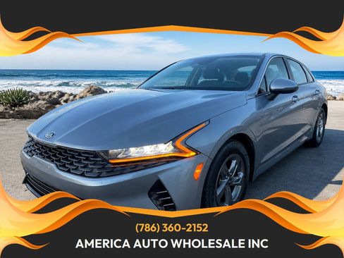 Used 2021 Kia K5 LXS FWD image 1