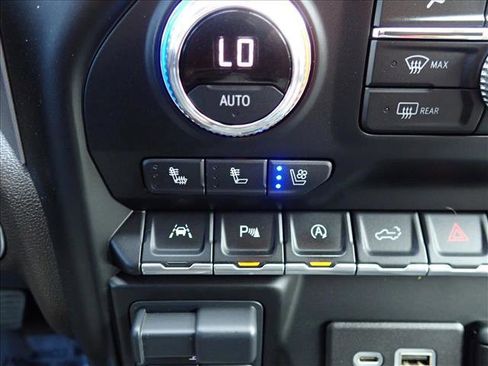 Used 2021 GMC Sierra 1500 SLT w/ SLT Premium Plus Package AWD/4WD image 20