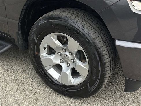 Used 2023 RAM 1500 Big Horn image 7