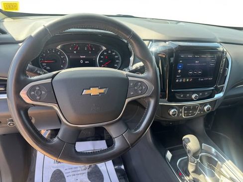 Used 2021 Chevrolet Traverse LT AWD/4WD image 12