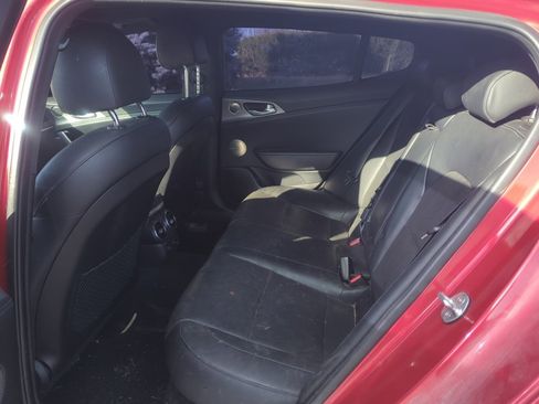 Used 2018 Kia Stinger GT1 image 11