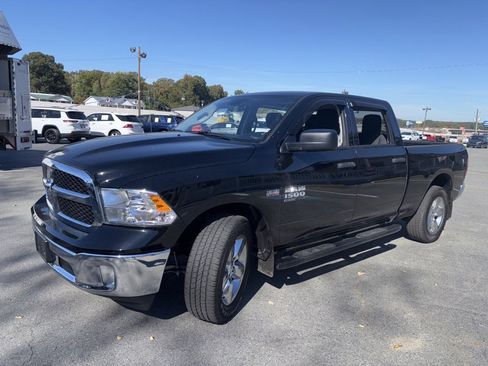 Used 2024 RAM 1500 Tradesman w/ Tradesman SXT Package image 2