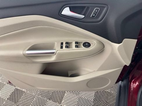 Used 2013 Ford C-MAX SEL FWD image 22