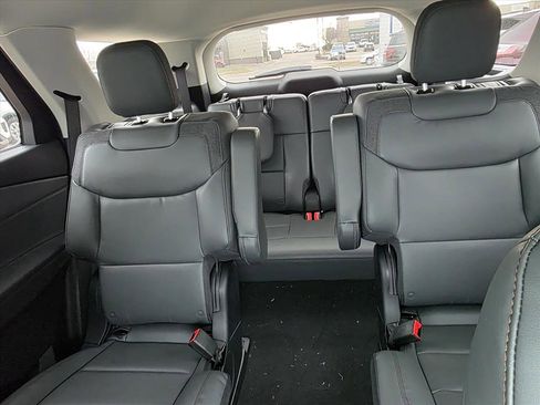 New 2026 Ford Explorer Active w/ Active Comfort Package image 11