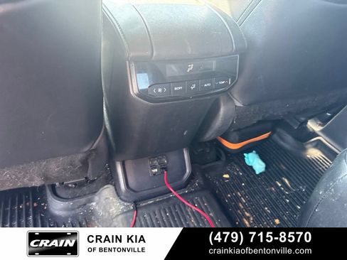 Used 2021 Toyota Highlander XLE FWD image 25