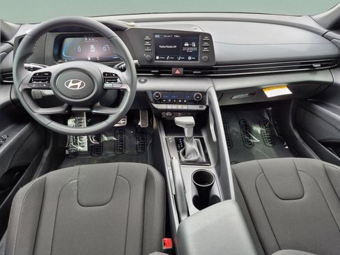 New 2026 Hyundai Elantra Sport FWD image 10