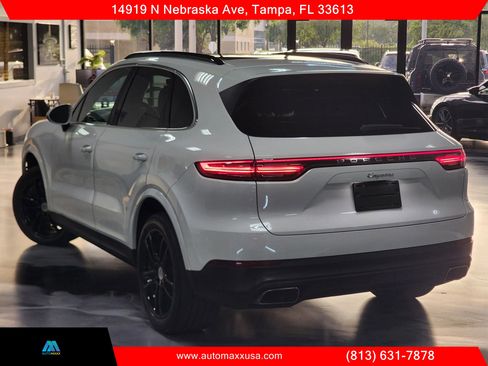 Used 2020 Porsche Cayenne AWD/4WD image 38