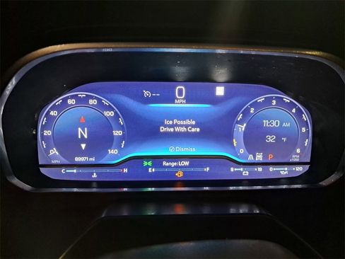 Used 2023 Chevrolet Suburban Z71 image 22