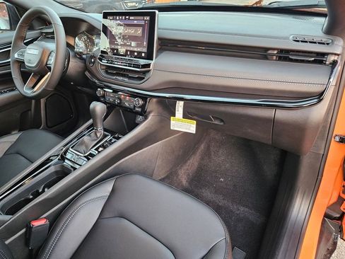 New 2026 Jeep Compass Limited image 19