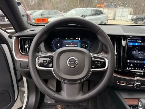 Certified 2023 Volvo XC60 B5 Plus w/ Climate Package image 19