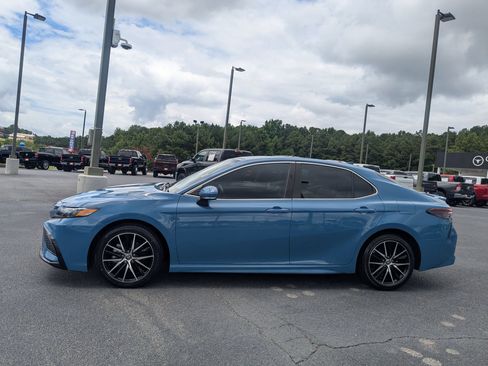 Used 2023 Toyota Camry SE w/ Convenience Package FWD image 8