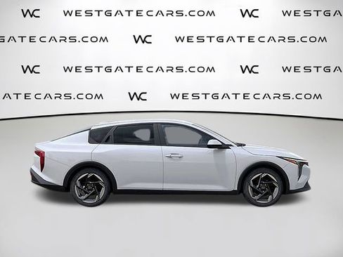 New 2025 Kia K4 EX image 10