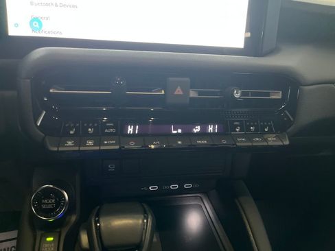 Used 2024 Toyota Land Cruiser image 72