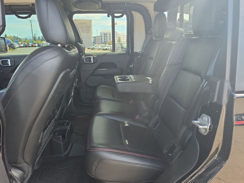 Used 2020 Jeep Gladiator Rubicon AWD/4WD image 17