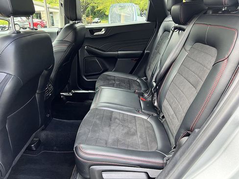 Used 2022 Ford Escape SEL w/ SEL Stealth AWD Package image 8