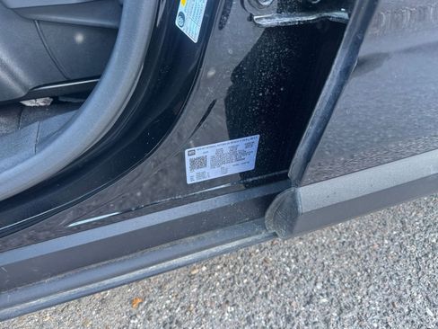 Used 2025 Chevrolet Equinox LT image 28