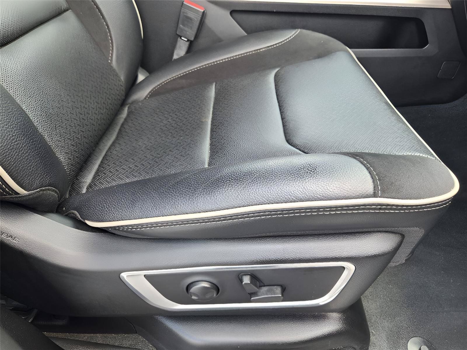 Used 2022 RAM 1500 Laramie AWD/4WD image 20