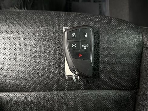 Used 2023 Chevrolet Silverado 1500 LTZ AWD/4WD image 37