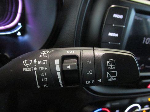 Used 2025 Kia Soul LX w/ LX Technology Package image 17