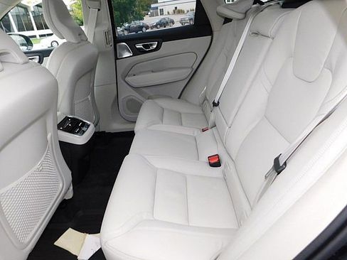 New 2026 Volvo XC60 B5 Ultra w/ Climate Package image 13